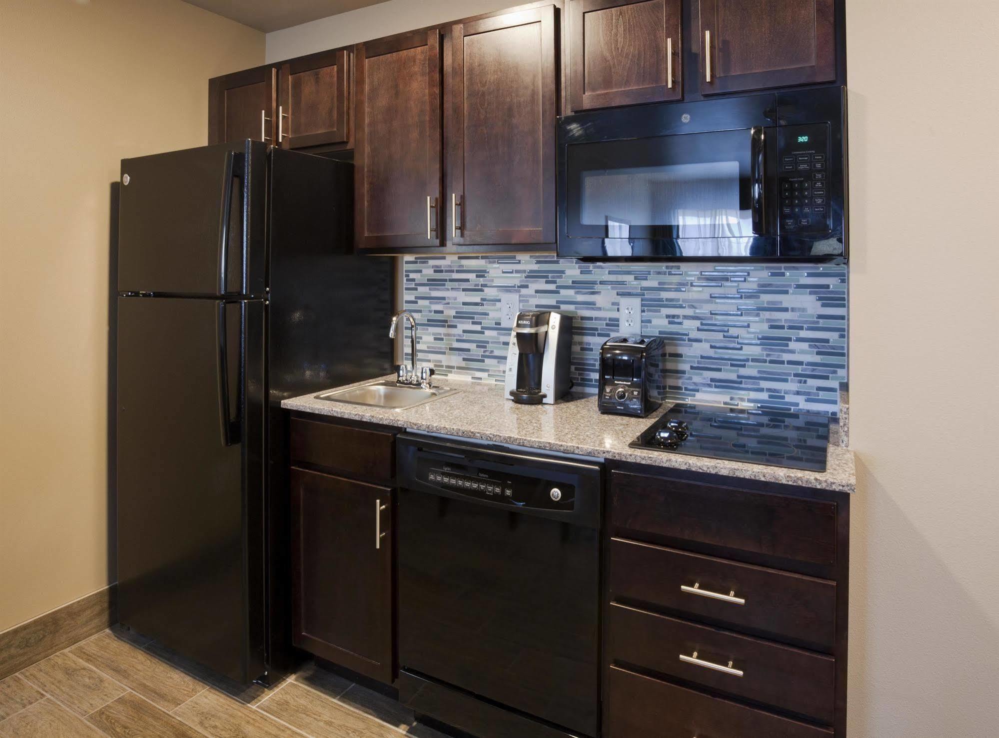 Grandstay Hotel & Suites Valley City Extérieur photo