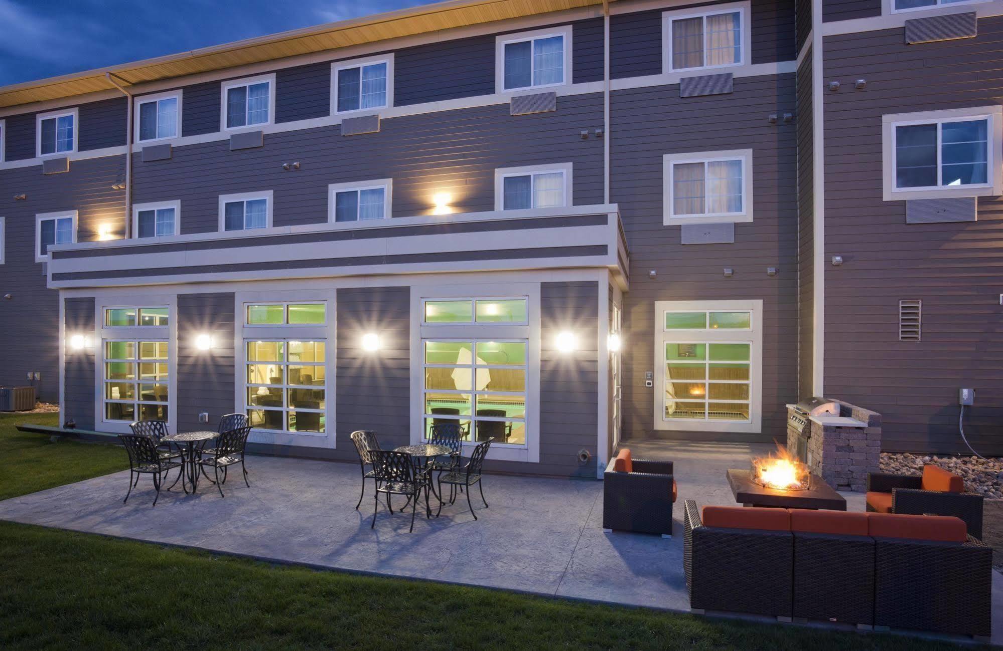 Grandstay Hotel & Suites Valley City Extérieur photo