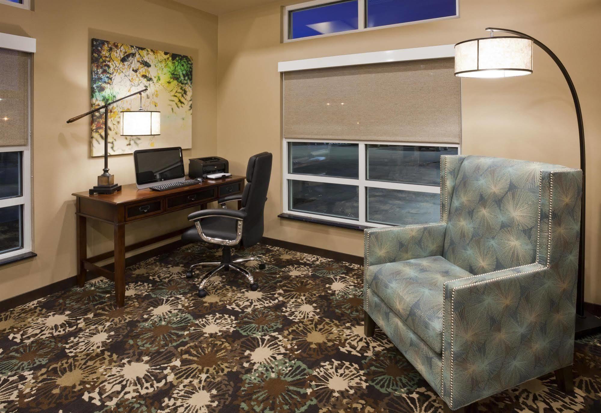 Grandstay Hotel & Suites Valley City Extérieur photo