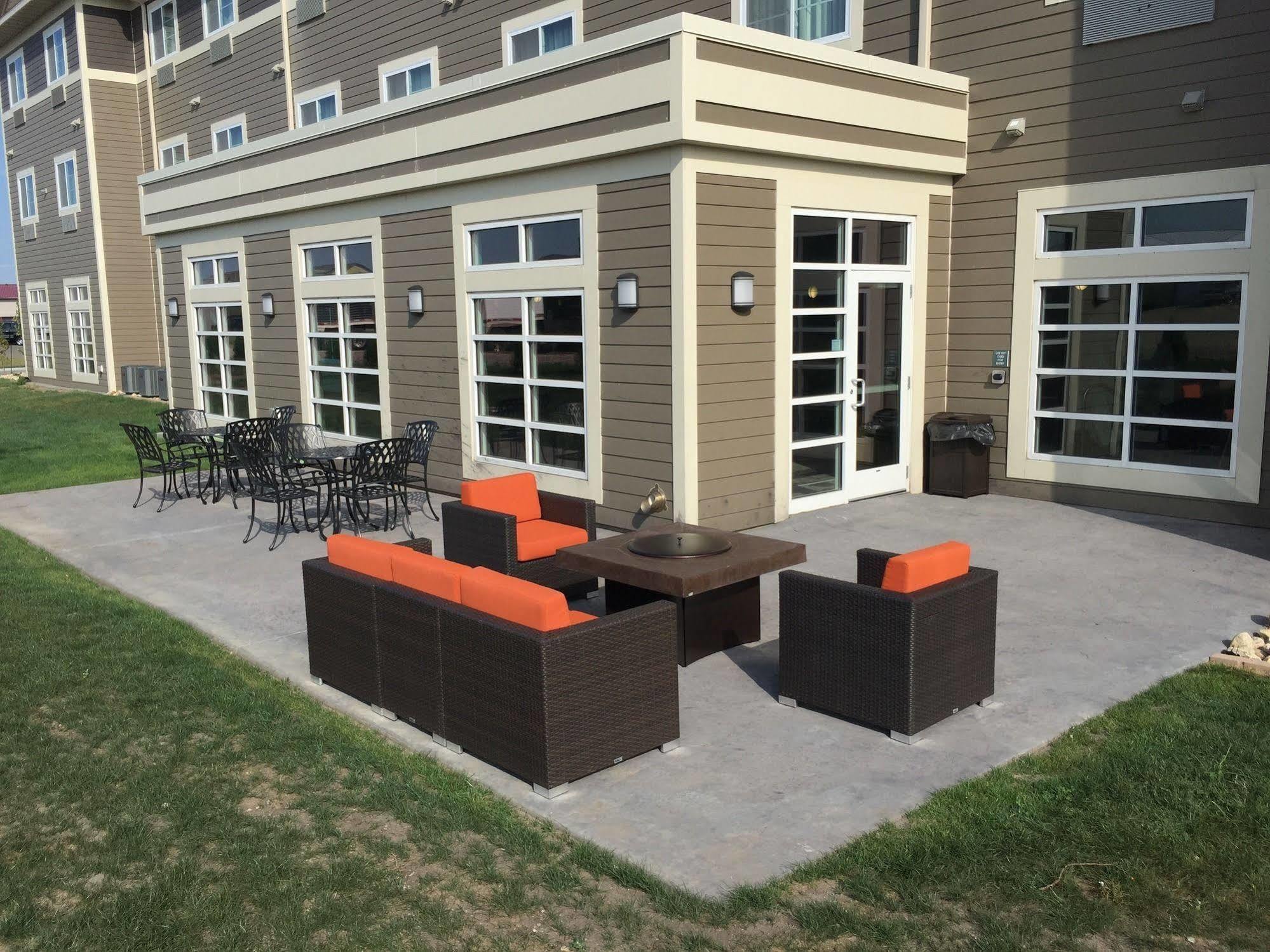 Grandstay Hotel & Suites Valley City Extérieur photo