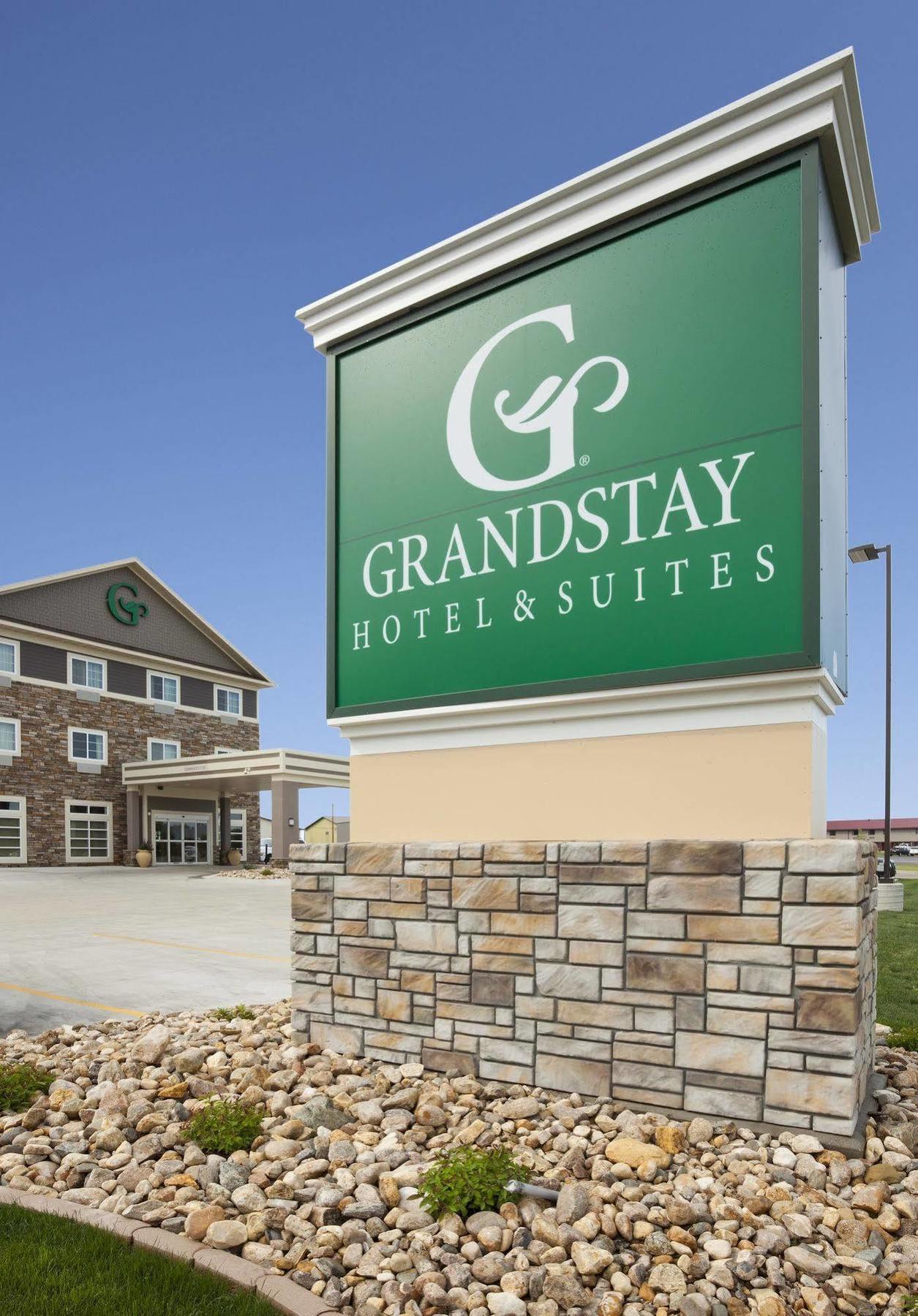 Grandstay Hotel & Suites Valley City Extérieur photo
