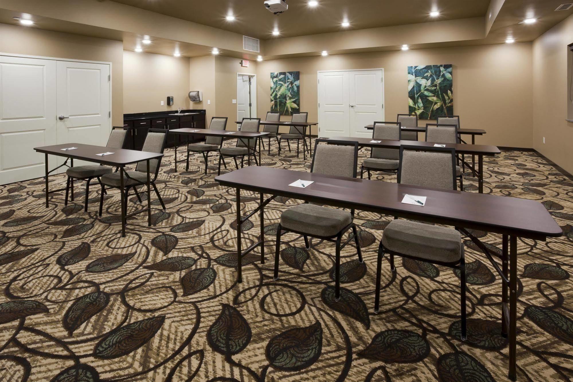 Grandstay Hotel & Suites Valley City Extérieur photo